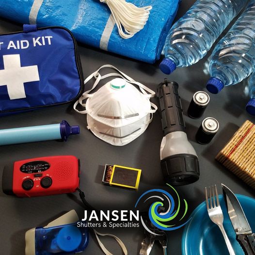 Hurricane Preparedness Kit: Your Family’s Lifesaver – Share this essential hurricane preparedness kit checklist with your loved ones. Let’s stay safe together! 